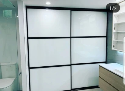 Super white Glass With Horizontal Strips DIY